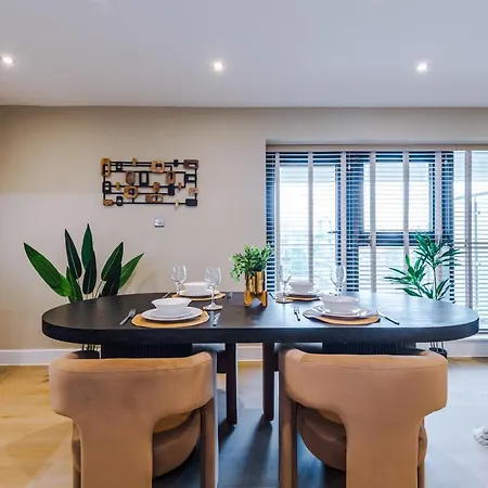 Apartamento Luxury 2 Bed With Balcony & Free Parking