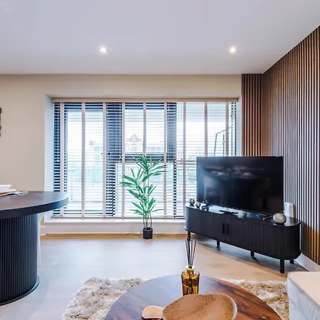 Apartamento Luxury 2 Bed With Balcony & Free Parking