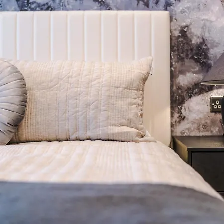 Apartamento Luxury 2 Bed With Balcony & Free Parking