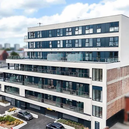Apartamento Luxury 2 Bed With Balcony & Free Parking *