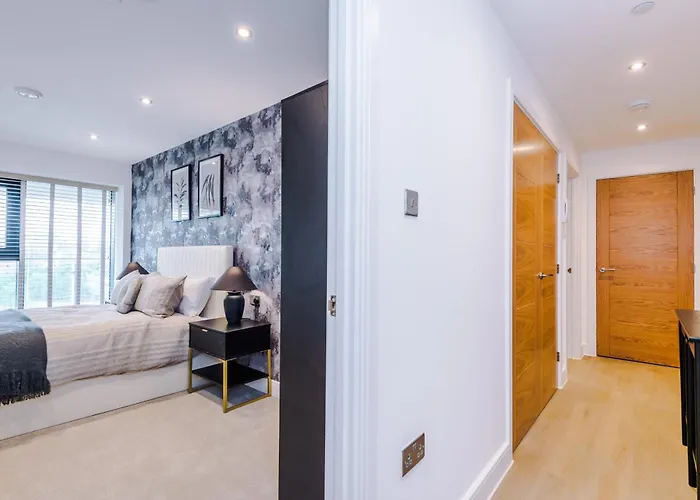 Luxury With Balcony & Parking *