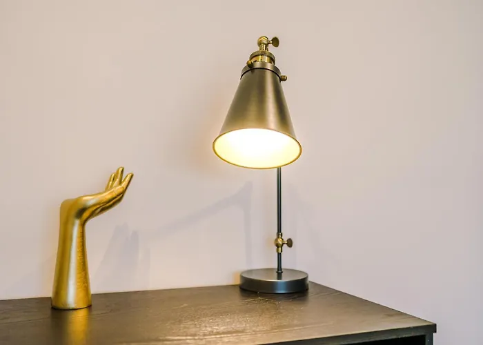 Luxury With Balcony & Parking *