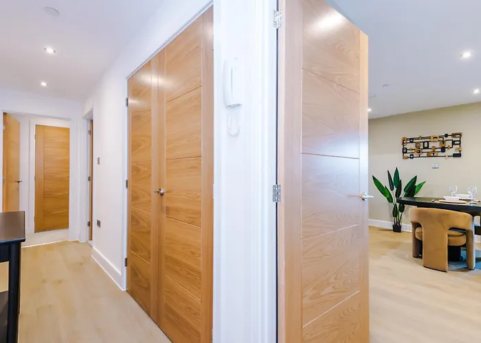 Luxury With Balcony & Parking Appartamento *