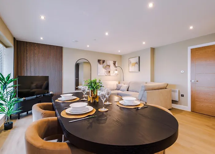 Luxury With Balcony & Parking Apartment *