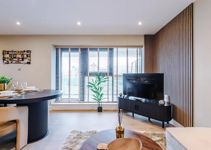 Appartamento Luxury With Balcony & Parking