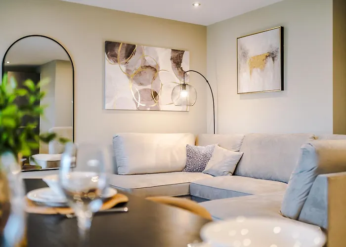 Luxury With Balcony & Parking *