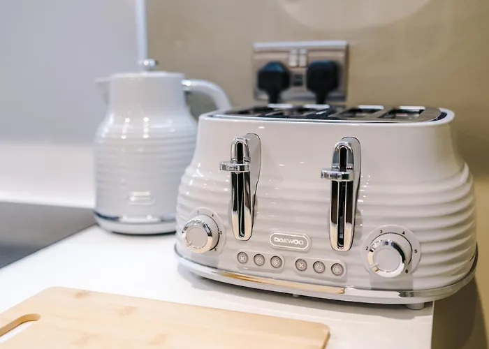 Luxury With Balcony & Parking