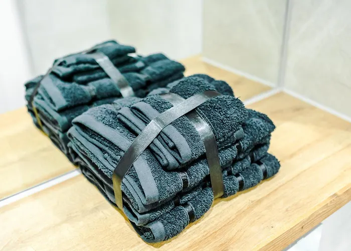 Luxury With Balcony & Parking