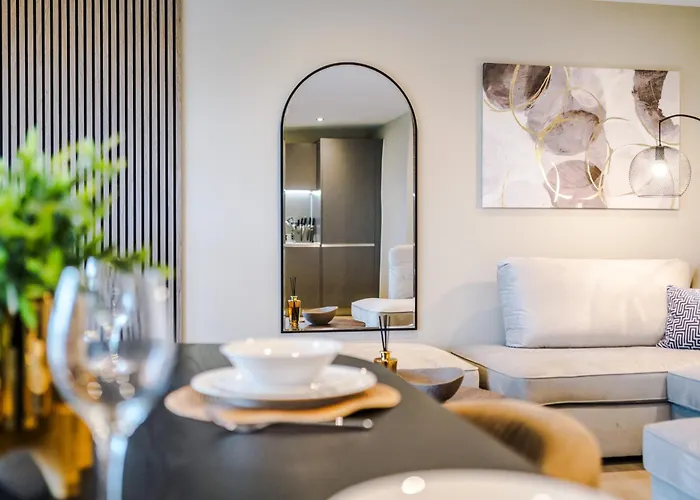 Luxury With Balcony & Parking