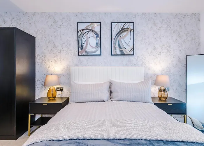 Luxury With Balcony & Parking Apartamento